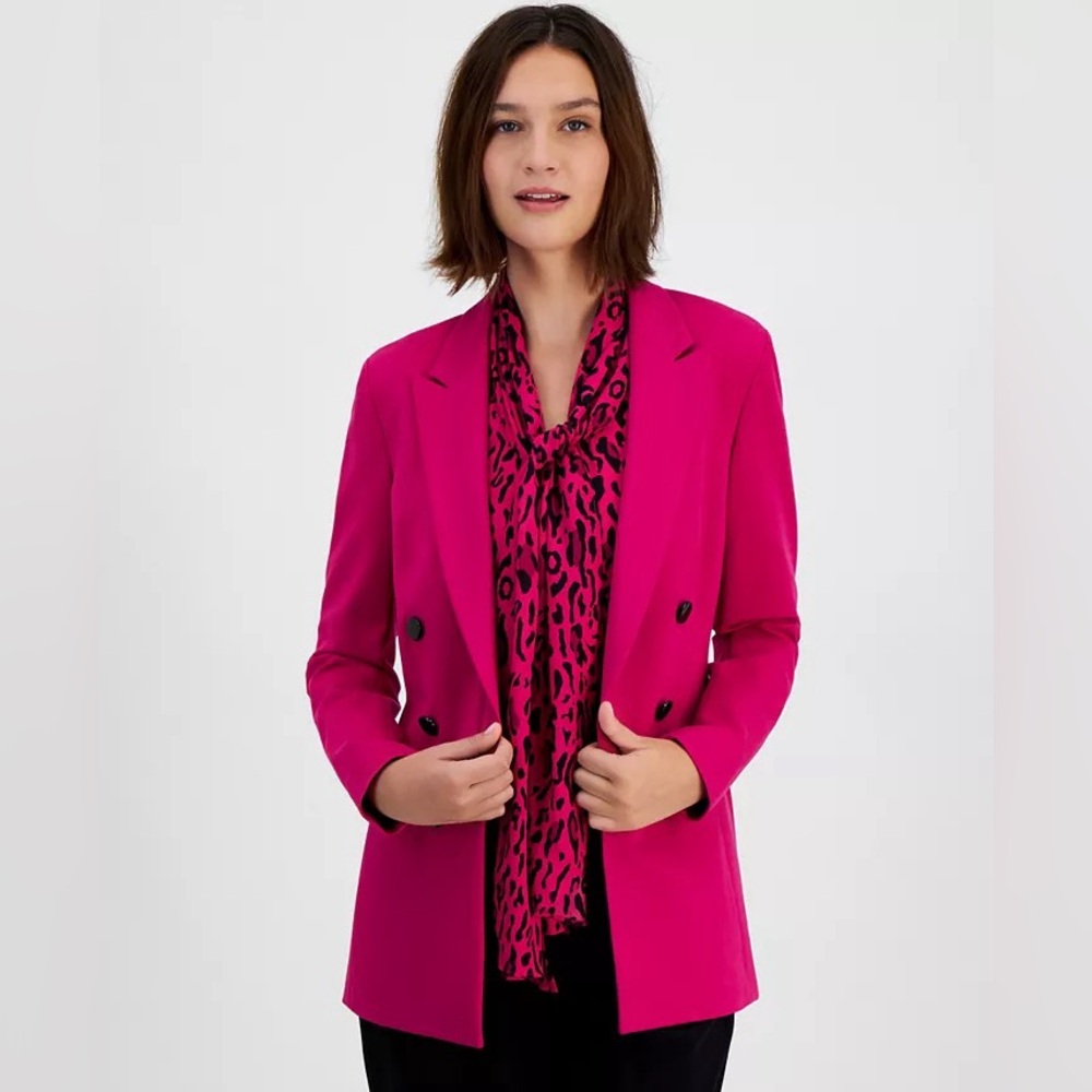 Women’s Boyfriend-Style Blazer (L)
